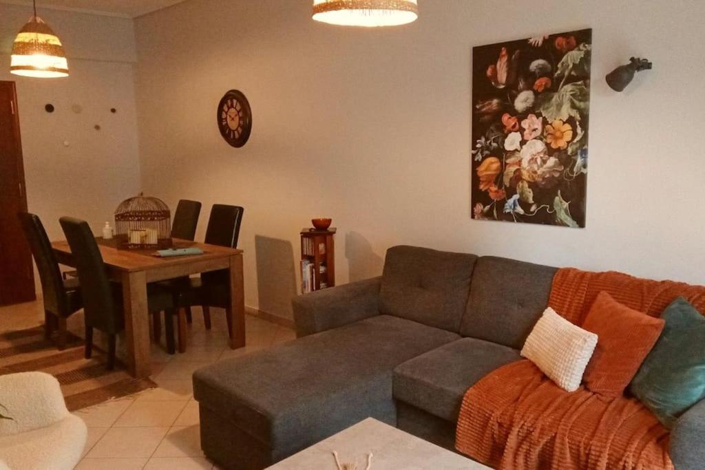Central Artistic 2-Bedroom Apartment 79Sqm Tripoli Buitenkant foto
