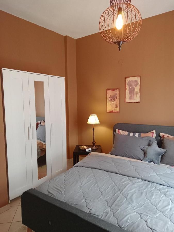 Central Artistic 2-Bedroom Apartment 79Sqm Tripoli Buitenkant foto